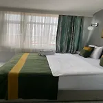 Unique Hotel