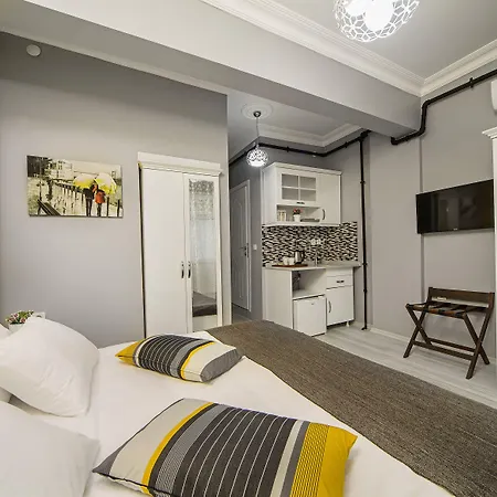 Unique Hotel 3*