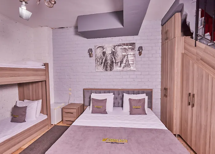 أجنحة يونيك الفندقية فندق 3*