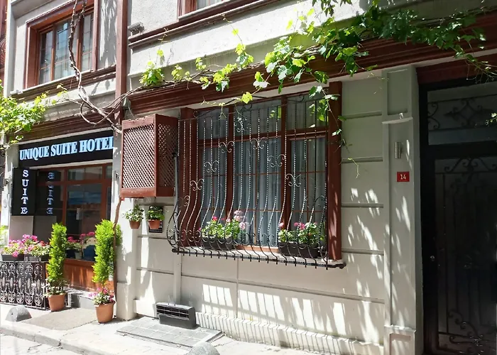 أجنحة يونيك الفندقية 3*