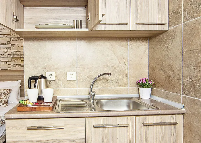 أجنحة يونيك الفندقية فندق