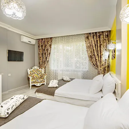 Hotel Unique 3*