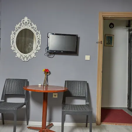 Hotel Unique 3*