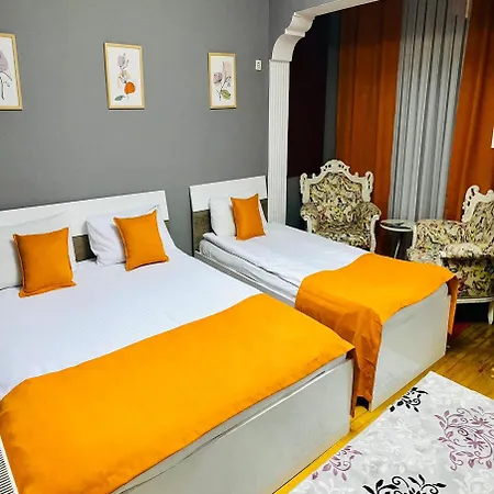 Unique Hotel 3*