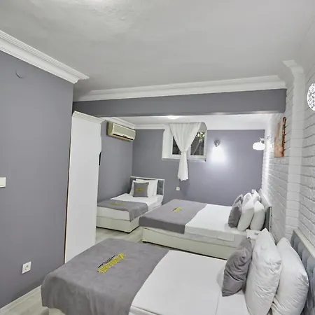 Unique Hotel 3*